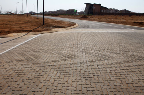 80mm Interlockers Used to Pave an Intersection