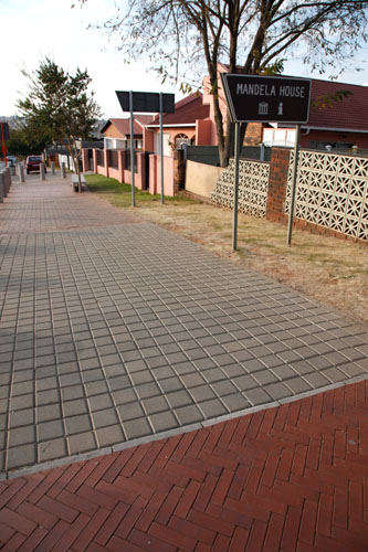 Bosun Cobble Pavers Used to Pave Soweto Sidewalks